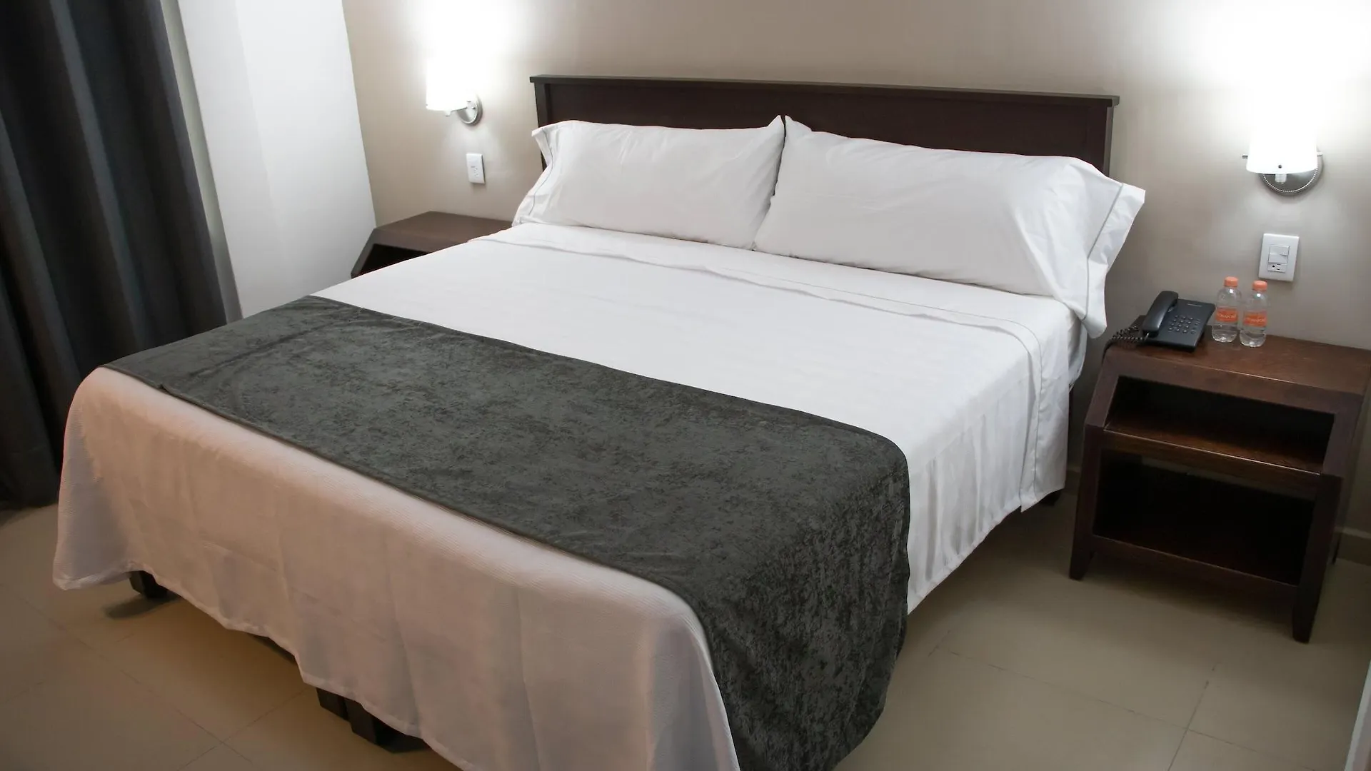 Hotel Las Pergolas 과달라하라 3*,  멕시코