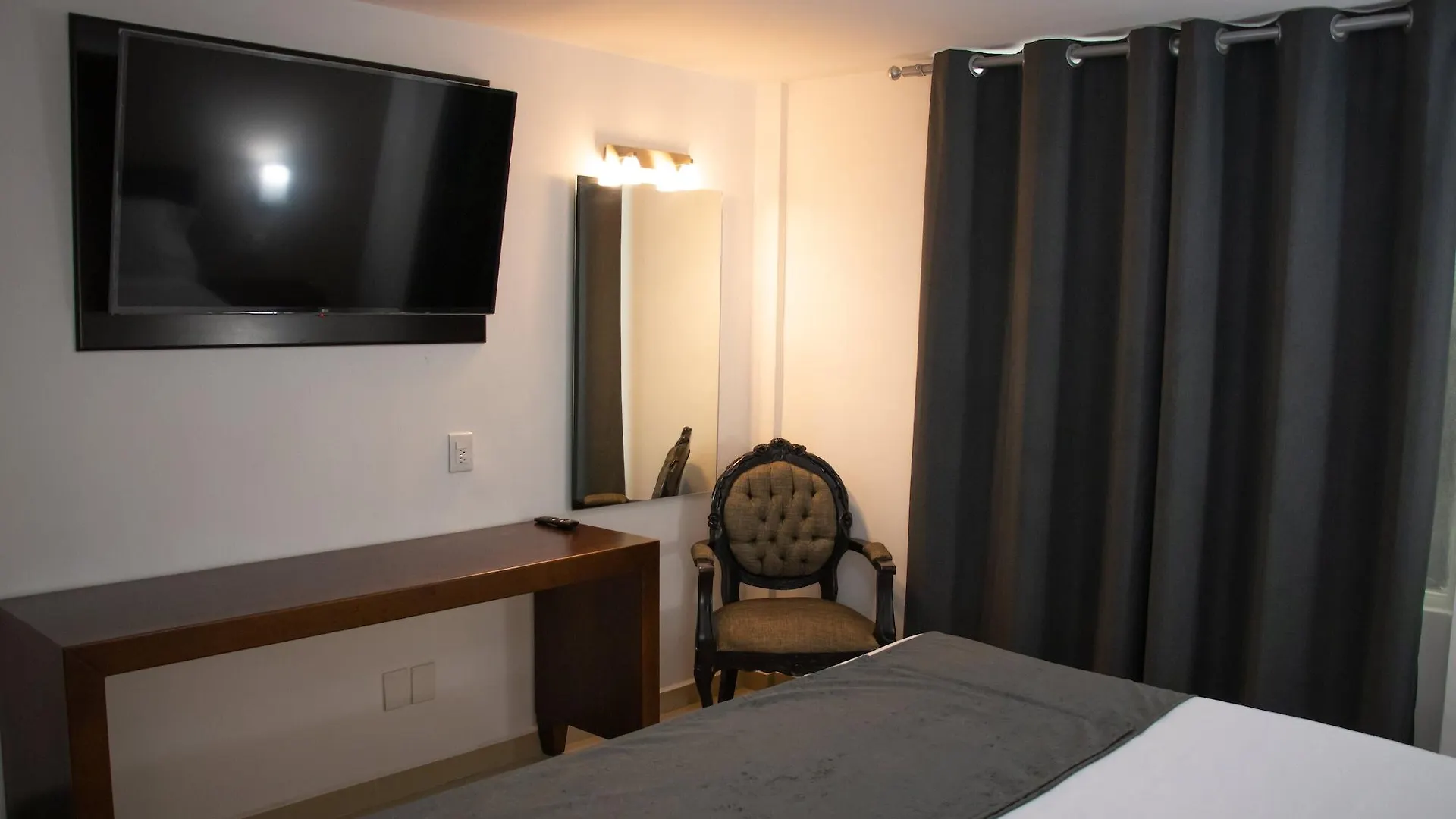 Hotel Las Pergolas 과달라하라