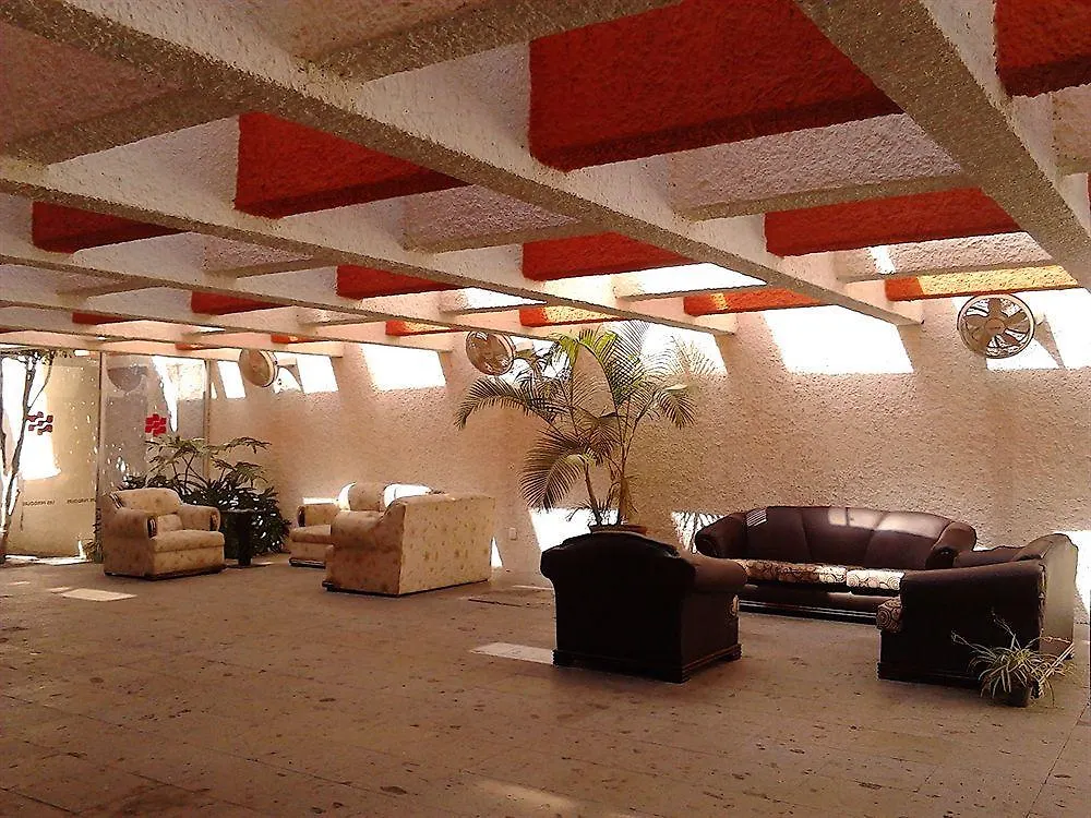 Hotel Las Pergolas 과달라하라 3*,