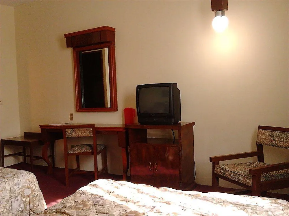 Hotel Las Pergolas 과달라하라