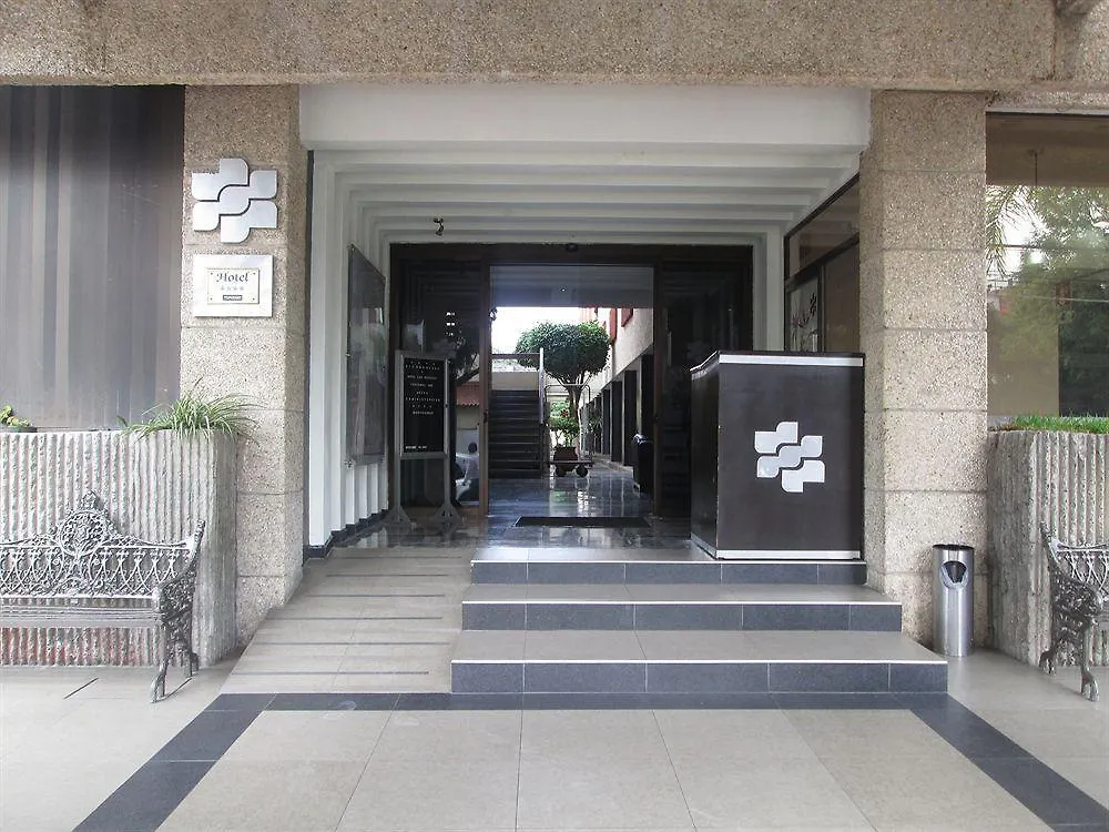 Hotel Las Pergolas 과달라하라